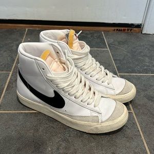 Nike Blazer 77 Mids, size 6.5